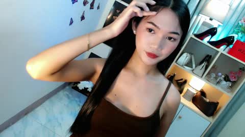 Snapshot of caitlin_x chatting on 05-04-26, 08:16 caitlin online show from 05-04-26, 08:16