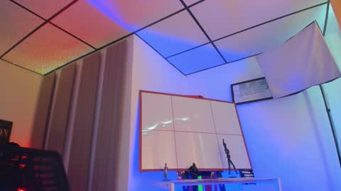 caitlingomez0 online show from 10-30-25, 02:29