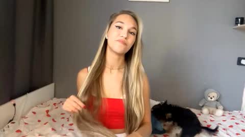 Snapshot of caitlinmorgenroth chatting on 10-20-25, 08:37 Kate online show from 10-20-25, 08:37