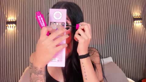 Snapshot of caitlyncouper chatting on 03-25-26, 11:49 Caitlyn online show from 03-25-26, 11:49