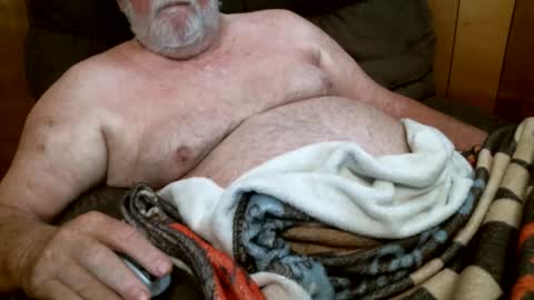 cajungrey online show from 10-19-25, 04:07