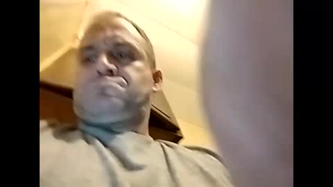 Snapshot of cajunrick chatting on 01-06-25, 01:19 Southerncock online show from 01-06-25, 01:19