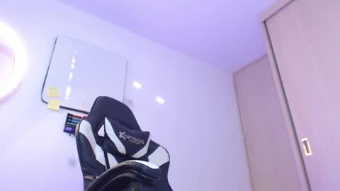 Snapshot of calavalerio chatting on 05-07-26, 10:04 Valerio online show from 05-07-26, 10:04