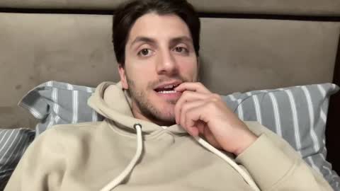 Snapshot of calciatore94 chatting on 12-27-24, 03:48 Marco online show from 12-27-24, 03:48