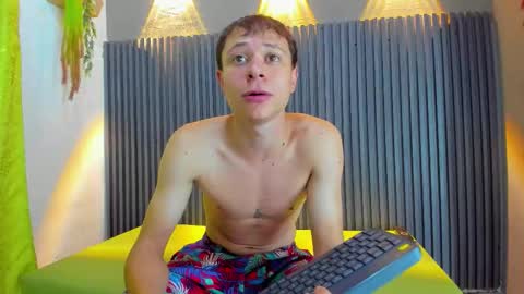 Snapshot of caleb_evvans chatting on 11-01-25, 03:52 caleb online show from 11-01-25, 03:52