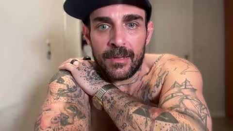 Snapshot of californiabrazilian chatting on 03-27-26, 02:06 CaliforniaBrazilian online show from 03-27-26, 02:06