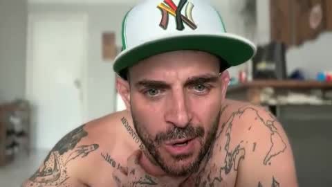 Snapshot of californiabrazilian chatting on 04-05-26, 11:40 CaliforniaBrazilian online show from 04-05-26, 11:40