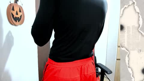 calihotcaliente27 online show from 10-28-25, 12:09