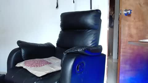 Snapshot of calioppe_10 chatting on 09-18-25, 03:36 Calioppe 10 online show from 09-18-25, 03:36