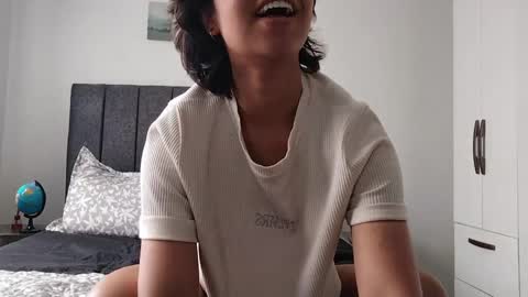 Sofia online show from 09-10-25, 07:14