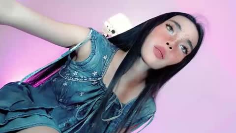 Snapshot of call_me_nina chatting on 05-05-26, 01:52 call_me_nina online show from 05-05-26, 01:52