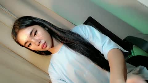 Snapshot of call_me_nina chatting on 06-12-26, 03:38 call_me_nina online show from 06-12-26, 03:38