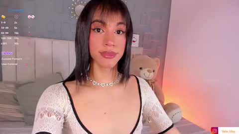 Snapshot of call_me_nora chatting on 10-24-25, 04:53 NORA online show from 10-24-25, 04:53