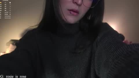 Snapshot of call_me_rosie chatting on 03-12-26, 01:56 online show from 03-12-26, 01:56