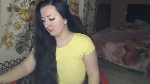 Snapshot of call_me_shaya chatting on 02-08-25, 03:53 Shaya online show from 02-08-25, 03:53