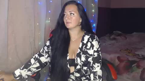 Snapshot of call_me_shaya chatting on 09-19-25, 03:45 Shaya online show from 09-19-25, 03:45