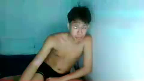Snapshot of callme_andoy chatting on 07-10-26, 06:07 callme_andoy online show from 07-10-26, 06:07