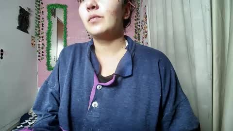 Snapshot of callme_lolas chatting on 05-15-26, 11:34 paula online show from 05-15-26, 11:34