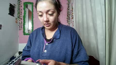 Snapshot of callme_lolas chatting on 05-15-26, 11:45 paula online show from 05-15-26, 11:45
