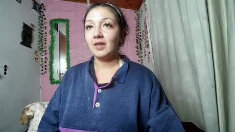 Snapshot of callme_lolas chatting on 05-16-26, 12:40 paula online show from 05-16-26, 12:40