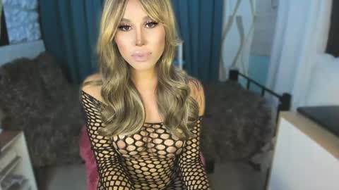 Snapshot of callmebythename_daisy chatting on 04-28-26, 08:47 A STINGY MAN IS A SIGN OF UNWELLINGNESS. online show from 04-28-26, 08:47