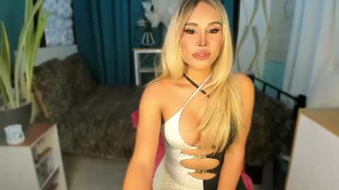 Snapshot of callmebythename_daisy chatting on 05-28-26, 06:49 A STINGY MAN IS A SIGN OF UNWELLINGNESS. online show from 05-28-26, 06:49