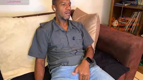 Snapshot of callmeelmore chatting on 03-28-26, 06:35 My name is Robert Dont be shysay hi I love to chat. For requests or dirty talk please use tips online show from 03-28-26, 06:35