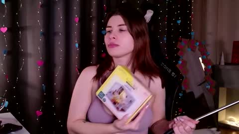 Snapshot of callmetori chatting on 02-15-26, 10:47 Frida online show from 02-15-26, 10:47