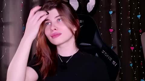 Snapshot of callmetori chatting on 03-03-26, 12:11 Frida online show from 03-03-26, 12:11