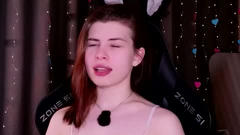 Snapshot of callmetori chatting on 03-04-26, 11:27 Frida online show from 03-04-26, 11:27