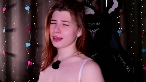 Snapshot of callmetori chatting on 03-16-26, 10:19 Frida online show from 03-16-26, 10:19