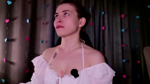 Snapshot of callmetori chatting on 05-20-26, 10:10 Frida online show from 05-20-26, 10:10