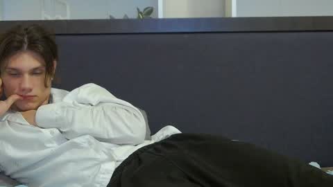 Snapshot of calvin_cay chatting on 01-06-25, 10:47 Calvin online show from 01-06-25, 10:47