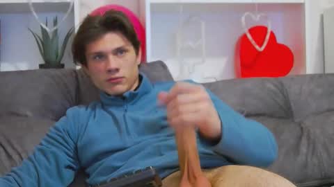 Snapshot of calvin_cay chatting on 02-14-25, 08:05 Calvin online show from 02-14-25, 08:05