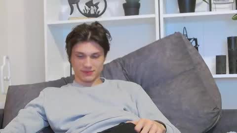 Snapshot of calvin_cay chatting on 02-28-25, 08:18 Calvin online show from 02-28-25, 08:18