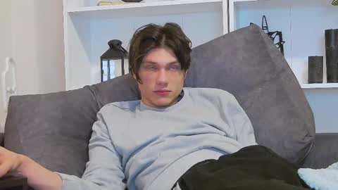 Snapshot of calvin_cay chatting on 02-28-25, 11:45 Calvin online show from 02-28-25, 11:45