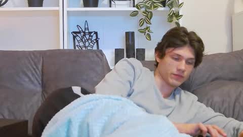 Snapshot of calvin_cay chatting on 03-07-25, 11:05 Calvin online show from 03-07-25, 11:05