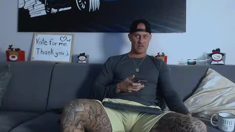 Calvin  online show from 12-17-24, 09:38