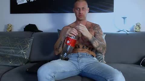 Calvin  online show from 01-20-25, 12:57