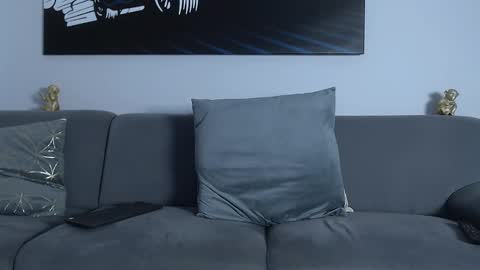 Calvin  online show from 02-10-25, 06:42