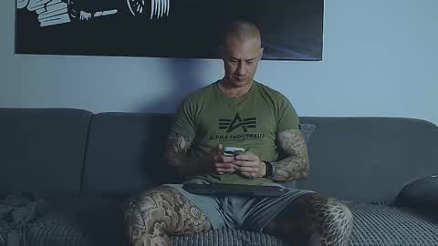 Calvin  online show from 02-10-26, 07:23