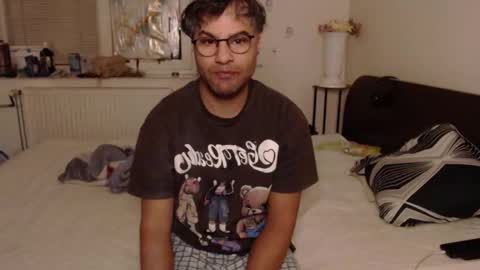 Calvinjohnlad online show from 11-17-25, 03:12