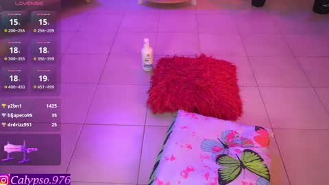 Calypso and Kayla online show from 02-25-25, 06:42