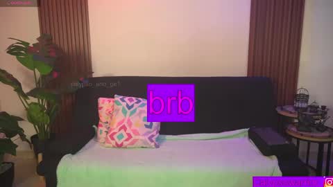 Calypso and Kayla online show from 05-04-26, 07:32