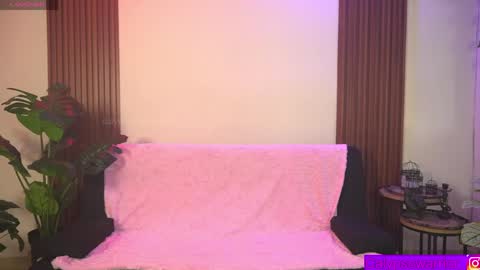 Calypso and Kayla online show from 05-12-26, 05:43