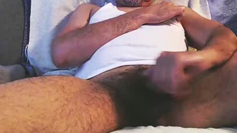 Snapshot of cam2cum2watch chatting on 03-29-26, 02:00 cam2cum2watch online show from 03-29-26, 02:00