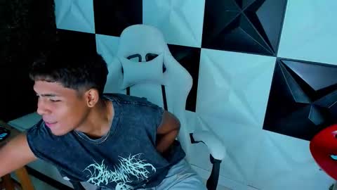 cam_xman online show from 11-20-25, 01:28