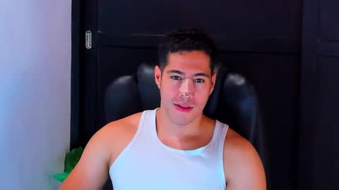 Snapshot of camara110 chatting on 12-05-24, 01:58 camara110 online show from 12-05-24, 01:58