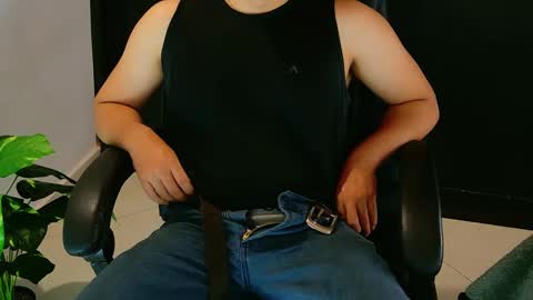 Snapshot of camara110 chatting on 01-16-25, 05:44 camara110 online show from 01-16-25, 05:44