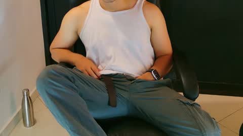 Snapshot of camara110 chatting on 01-24-25, 04:16 camara110 online show from 01-24-25, 04:16